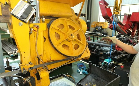 如何解决青秀卧式金属带锯床切削时出现的断带现象？